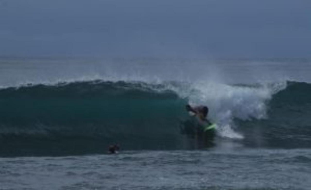 Surf Homestay Katiet Exterior photo